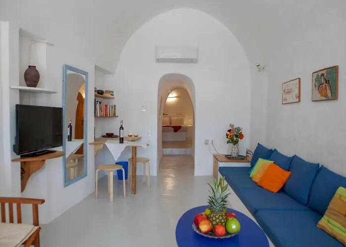 Aegea Cave * Μεσαριά