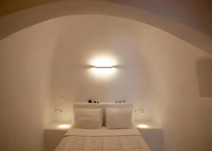 Aegea Cave 梅萨雷亚